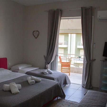 Zoe Apartments تولو المظهر الخارجي الصورة
